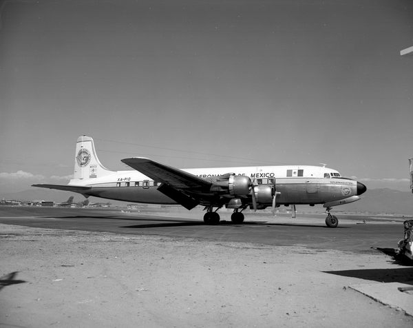 Aeronaves de Mexico Douglas DC-6  XA-PIO