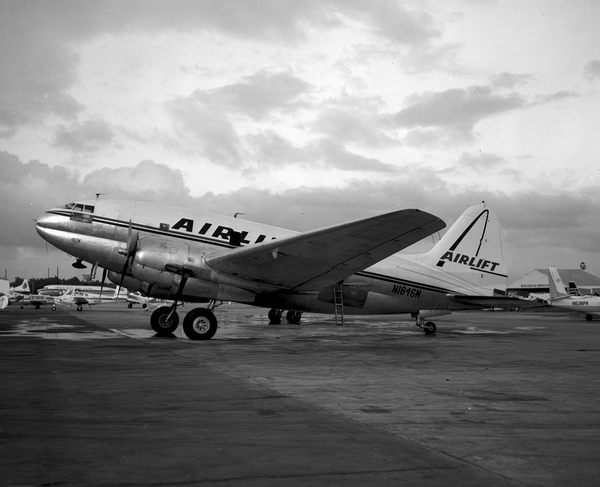 Airlift International Curtiss C-46 Commando N1846M