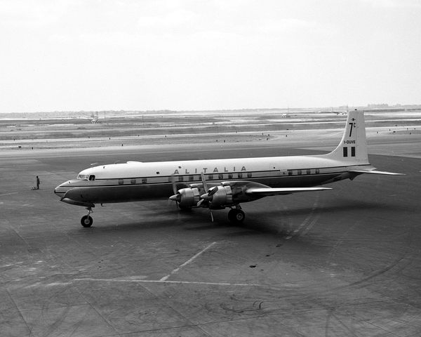 Alitalia Douglas DC-7C  I-DUVE