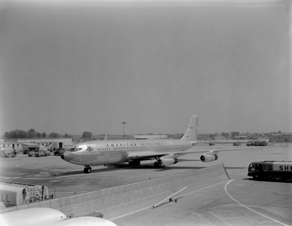 American Airlines Boeing 707-123  N7501A