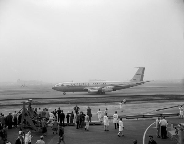 American Airlines Boeing 707-123  N7504A