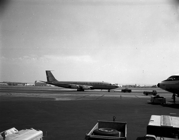 American Airlines Boeing 707-123  N7516A