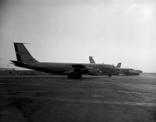 American Airlines Boeing 707-123  N7522A