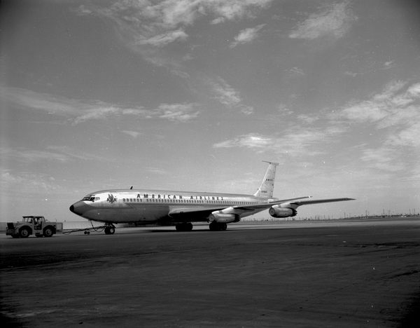 American Airlines Boeing 707-123  N7524A