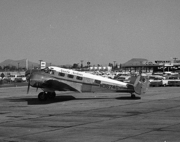Apache Airlines Beechcraft D18 Twin Beech N9157Z