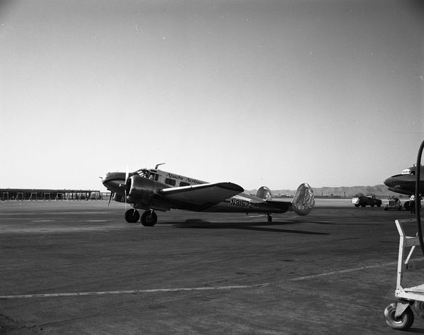 Apache Airlines Beechcraft D18 Twin Beech N9157Z