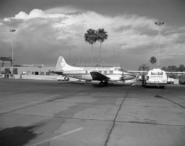 Apache Airlines De Havilland  DH-104-6BA Dove N355G