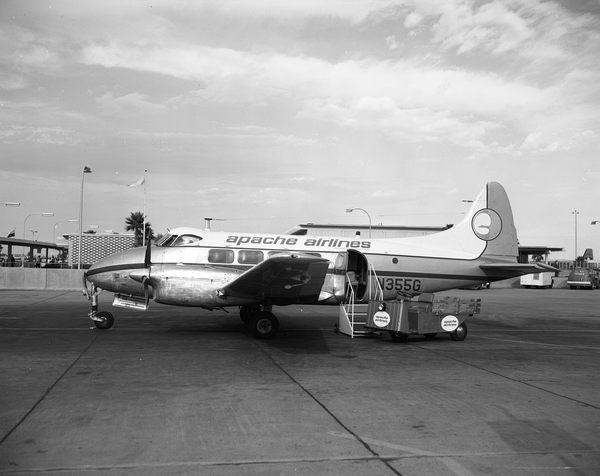 Apache Airlines De Havilland  DH-104-6BA Dove N355G