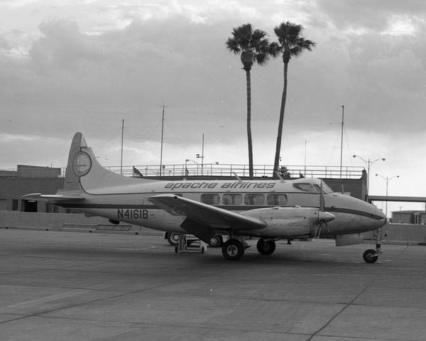 Apache Airlines De Havilland  DH-104-6BA Dove N4161B