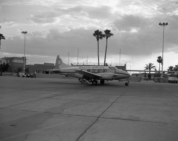 Apache Airlines De Havilland  DH-104-6BA Dove N4161B