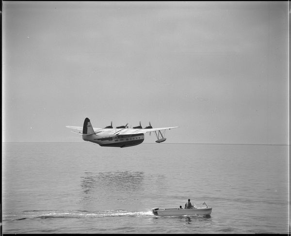 Avalon Air Transport Sikorsky VS-44A  N41881