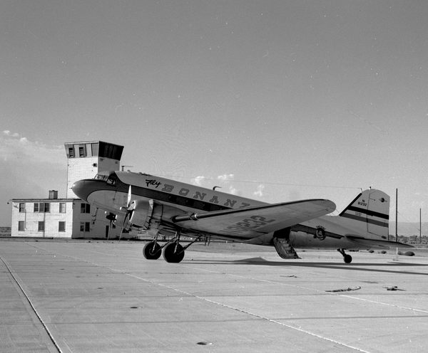 Bonanza Airlines Douglas DC-3/C-47  N91232