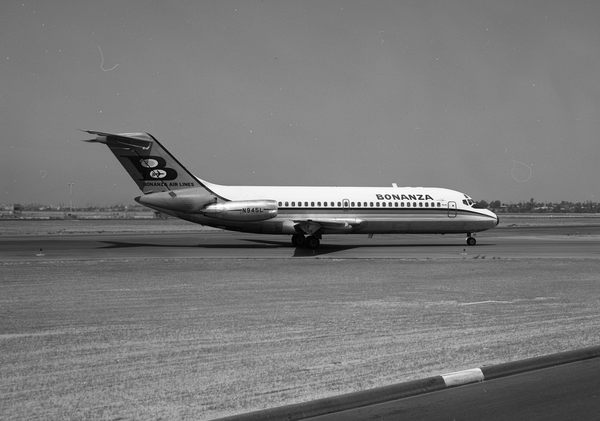 Bonanza Airlines Douglas DC-9-11  N945L