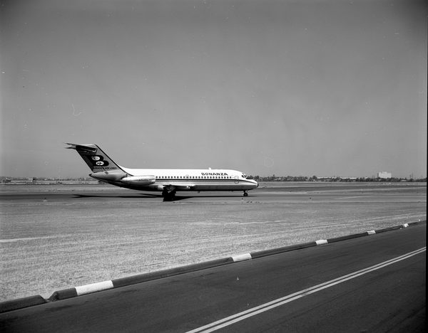 Bonanza Airlines Douglas DC-9-11  N945L