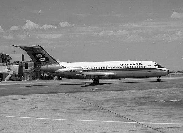 Bonanza Airlines Douglas DC-9-11  N946L