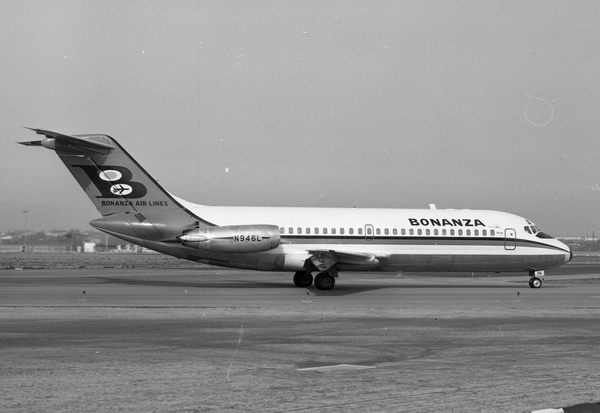 Bonanza Airlines Douglas DC-9-11  N946L