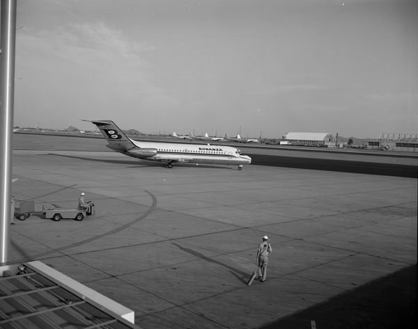 Bonanza Airlines Douglas DC-9-11  N946L