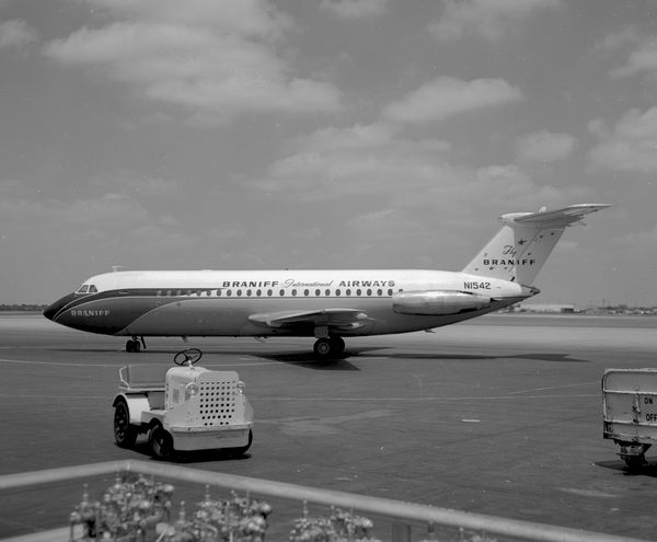 Braniff International Airways British Aircraft Corp (BAC) 1-11-203AE  N1542