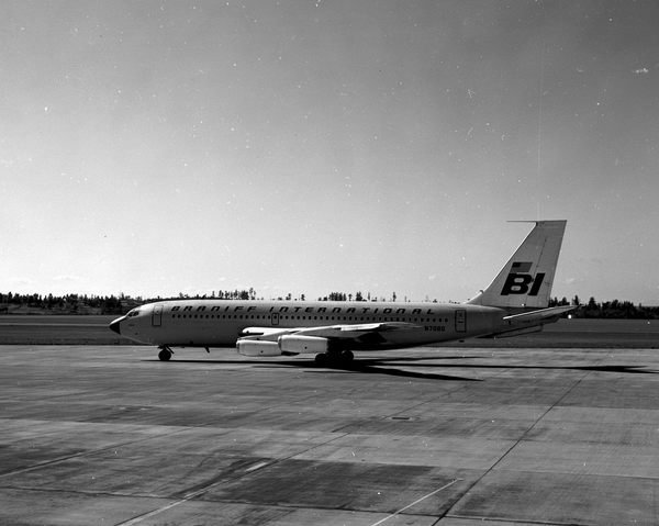 Braniff International Airways Boeing 720-027  N7080