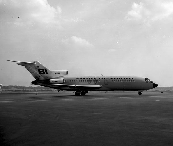 Braniff International Airways Boeing 727-27C  N7276