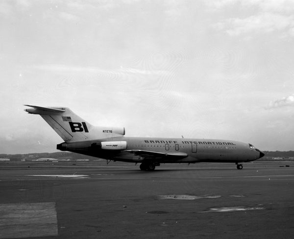 Braniff International Airways Boeing 727-27C  N7276