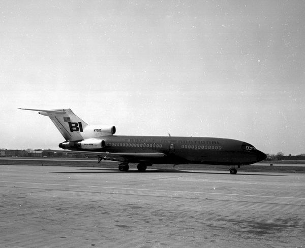 Braniff International Airways Boeing 727-27C  N7287