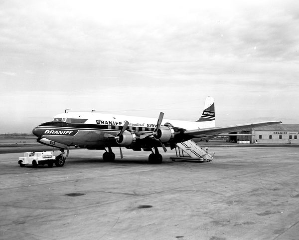 Braniff International Airways Douglas DC-6  N90883