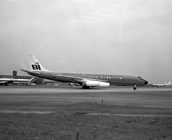 Braniff International Airways Douglas DC-8-62  N1805