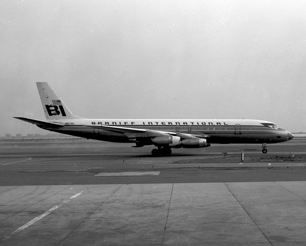 Braniff International Airways Douglas DC-8-31  N8275H