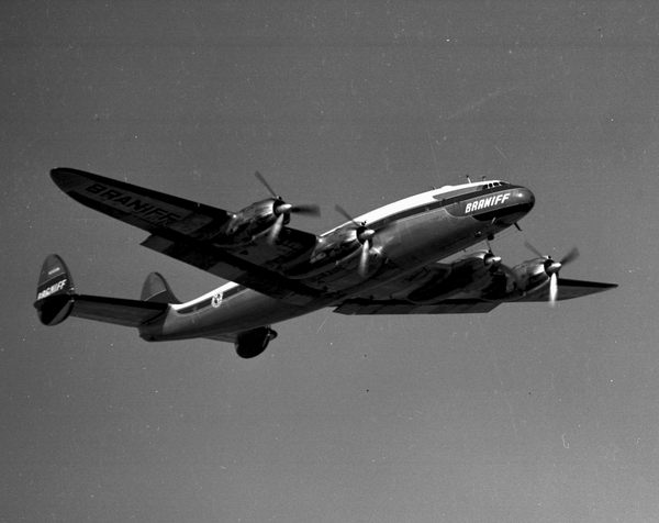 Braniff International Airways Lockheed L-049 Constellation N2520B