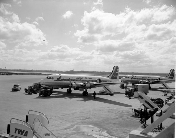 Capital Airlines Douglas DC-4/C-54  N86554