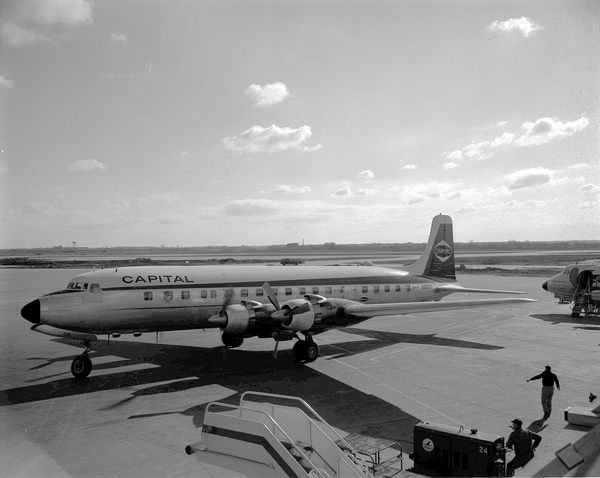 Capital Airlines Douglas DC-6B  N6518C