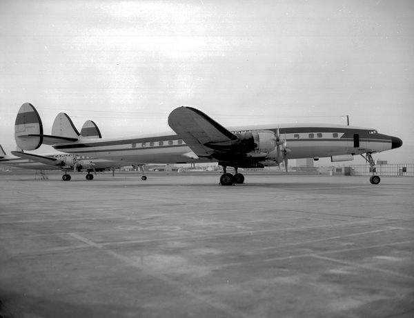 Capitol Airways Lockheed L-1049H Super Constellation N5401V