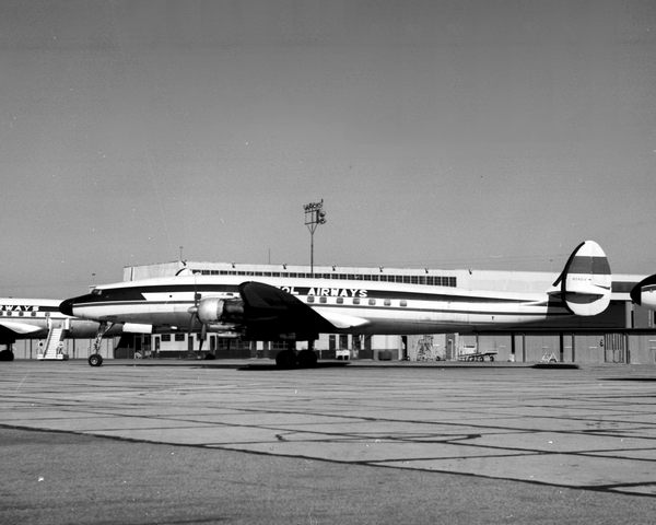Capitol Airways Lockheed L-1049H Super Constellation N5404V