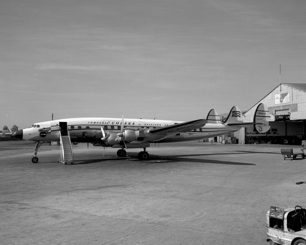 Cubana Airlines Lockheed L-1049G Super Constellation CU-T631