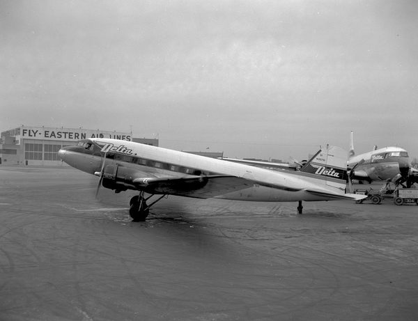 Delta Airlines Douglas DC-3/C-49K  N20751