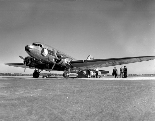 Eastern Airlines Douglas DC-3-201  NC16081