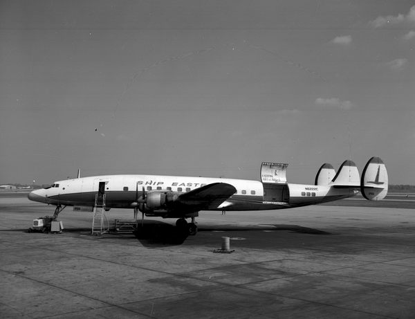 Eastern Airlines Lockheed L-1049CF Super Constellation N6222C