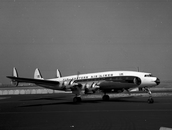 Eastern Airlines Lockheed L-1049H Super Constellation N1006C