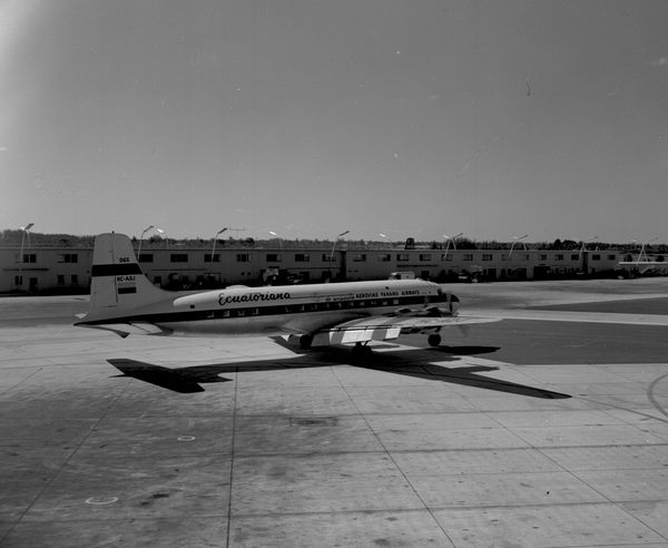 Ecuatoriana-Aerovias Panama Douglas DC-6/YC-112A  HC-ADJ
