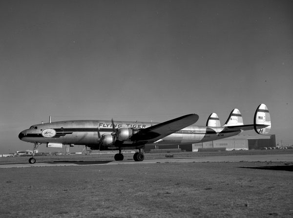 Flying Tiger Line Lockheed L-1049H Super Constellation N174W