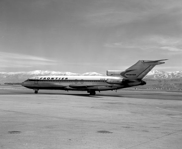 Frontier Airlines Boeing 727-191  N7271F