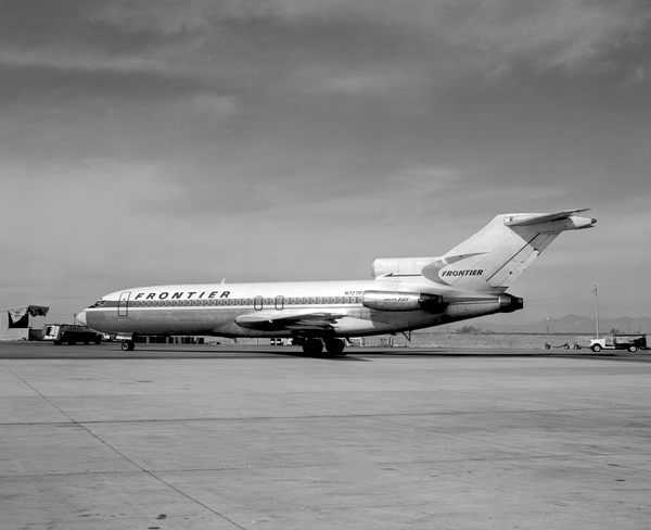 Frontier Airlines Boeing 727-191  N7271F