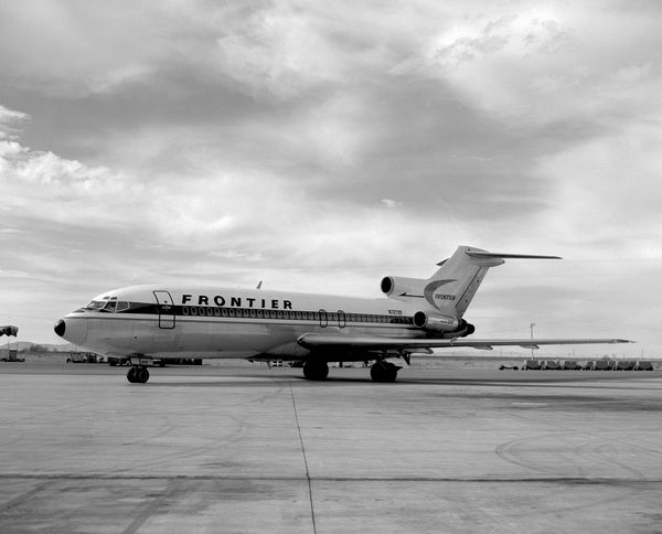 Frontier Airlines Boeing 727-191  N7272F