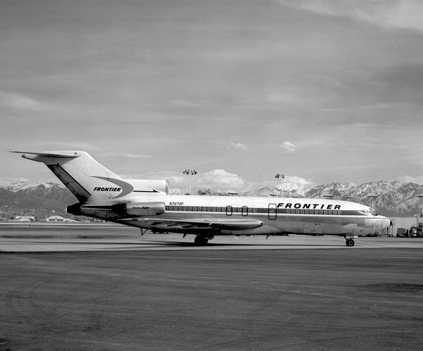 Frontier Airlines Boeing 727-191  N7272F