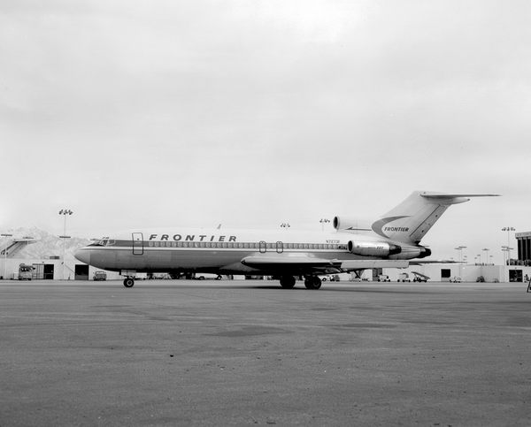 Frontier Airlines Boeing 727-191  N7273F