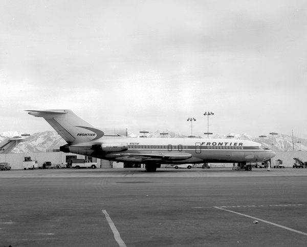 Frontier Airlines Boeing 727-191  N7273F