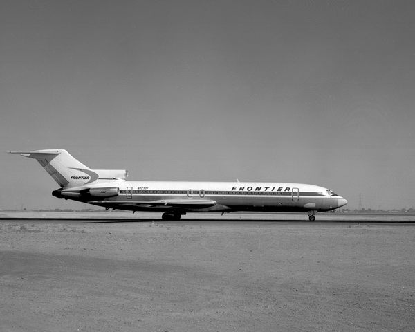 Frontier Airlines Boeing 727-291  N7277F