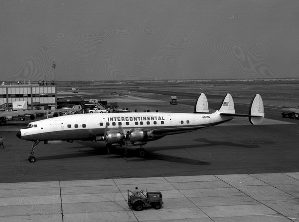 Intercontinental Lockheed L-1049E Super Constellation N1005C