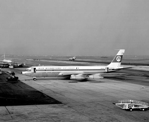 Irish International Airlines Aer Lingus Boeing 707-348C  EI-AMW